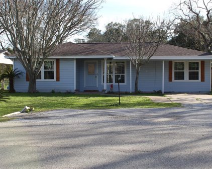 223 W Orchard Street, Clute