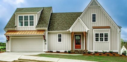 40 Arbor Garden Circle, Newnan