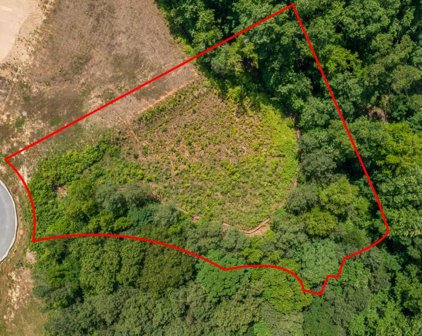 1004 Crossroads Trail, Milton
