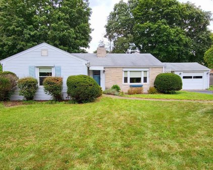 73 Harman Avenue, Seekonk