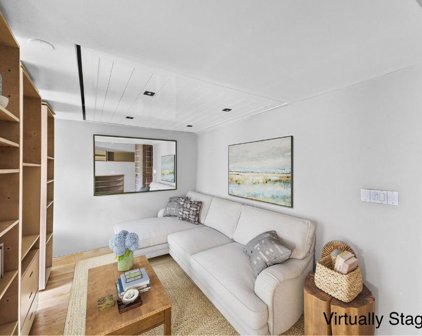 305 W 52nd  Street Unit 6A, New York