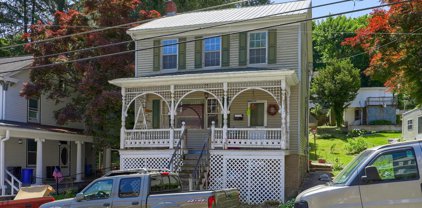 140 Hanover St, Glen Rock