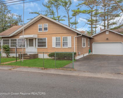 452 Capstan Avenue, Beachwood