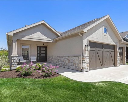 4895 NW Ridgewood Court, Riverside