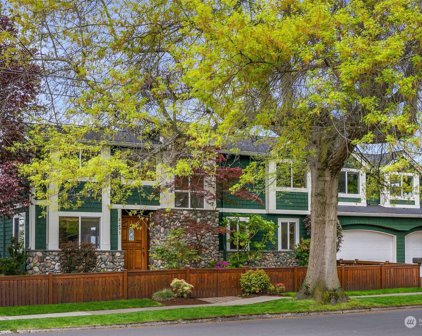 6705 103rd Avenue NE, Kirkland