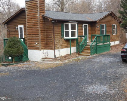 397 Northern Spy Dr, Linden