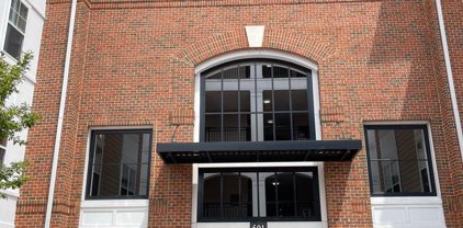 501 Hungerford Dr Unit #465, Rockville