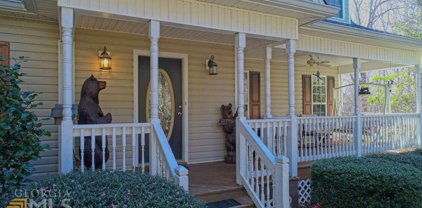 141 Thundering Waters, Cornelia