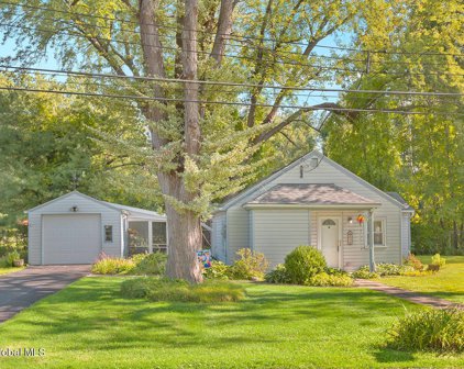 3 Maewin Drive, Glenmont