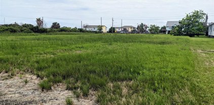 229 Ostermeyer Road, Galveston