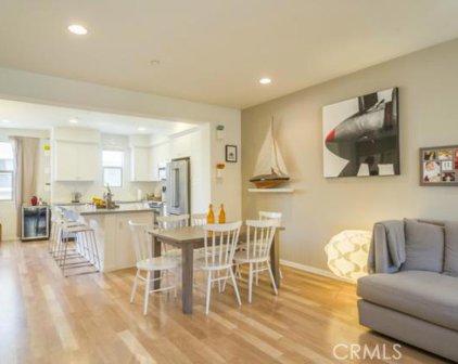 1860 Orizaba Avenue, Signal Hill