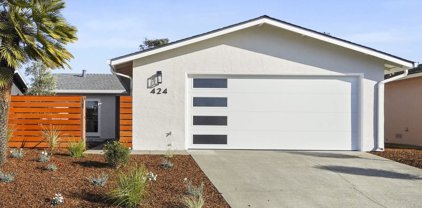 424 Sunset Rd, Alameda