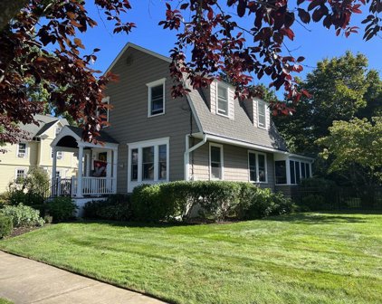 83 Hopkins Pl, Longmeadow