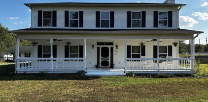 105 Country, Cabot
