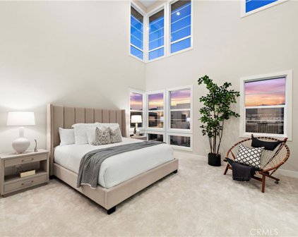 231 Burwood, Lake Forest