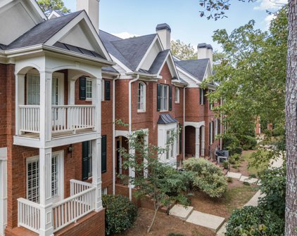 1194 Brookhaven Gln NE, Brookhaven