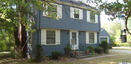 132 Rice Rd, Wayland