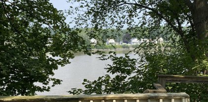 323 Hudson Avenue, Schaghticoke