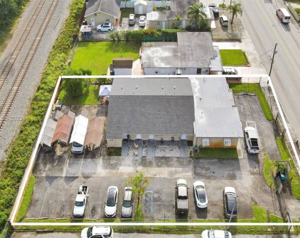 701 E 21st St, Hialeah