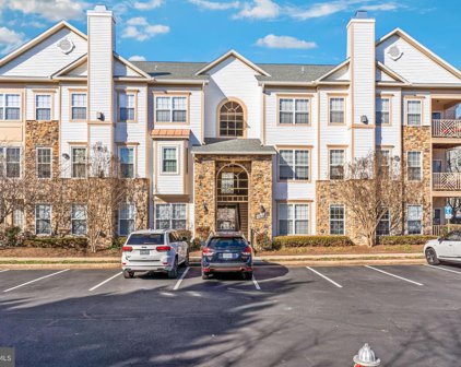 5916 Founders Hill Dr Unit #203, Alexandria