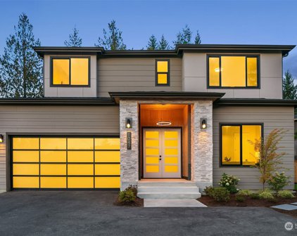 1047 NW Inneswood Drive, Issaquah