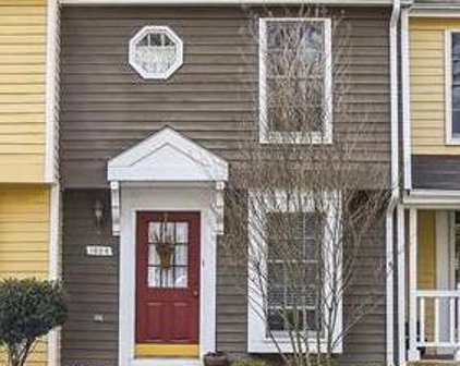 1608 Poplar Grove Dr, Reston