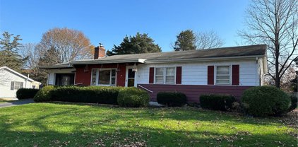 30 Barolay Drive, North Kingstown
