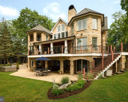 2276 Paradise Point Rd, Oakland