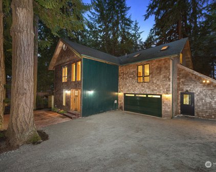 11261 Champagne Point Road NE, Kirkland