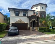 9805 NW 89th Ter, Doral image