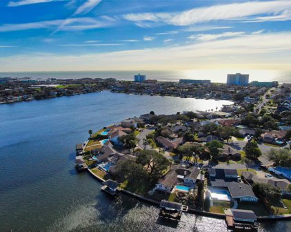 22 Lakeview Drive, Galveston