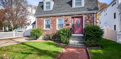 78 Chapel St, Newton