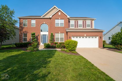 807 Bittersweet Lane, Shorewood