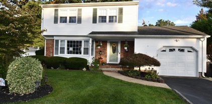 35 Sunnycrest Drive, Brick