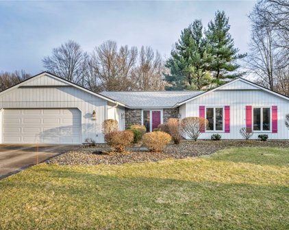 10811 Clear Brook Circle, Strongsville
