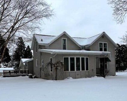 1114 Allison Street, Charles City