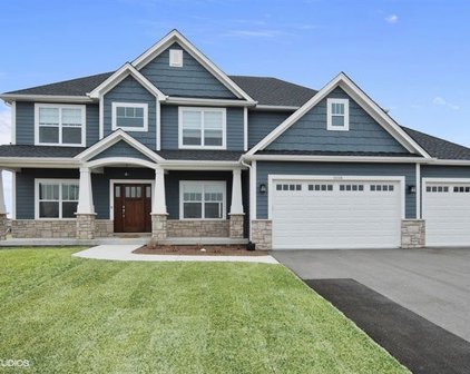 313 White Pines Lane, Oswego
