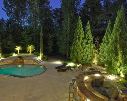 2615 Manor Creek Court, Cumming
