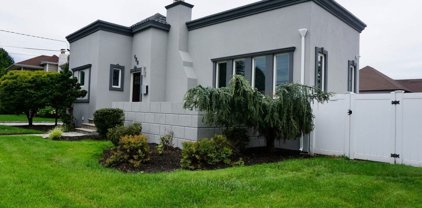 125 Wynsum Avenue, Merrick
