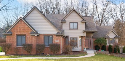 759 PLUMTREE, Fenton
