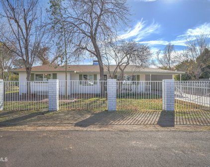 6601 W Pershing Avenue, Glendale