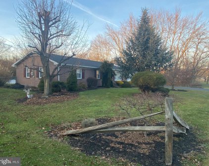 137 Mt. Pleasant Rd, Fayetteville