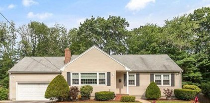 27 Harvard St, Reading