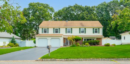 46 Bayberry Drive, Holmdel