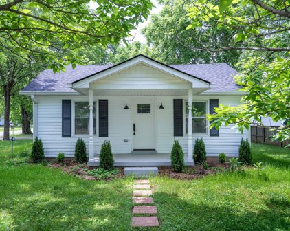 1002 West St, Lebanon