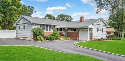 7 Galahad Lane, Nesconset