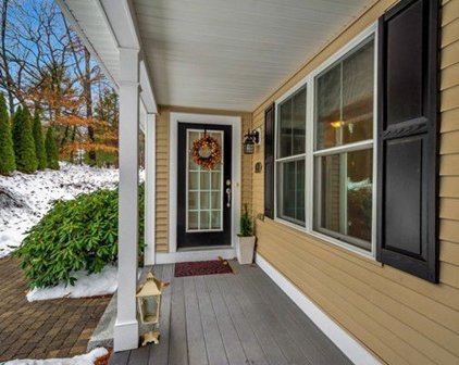 6 Meeting House Ln Unit 6, Southborough