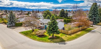 504 Merrifield Road, Kelowna