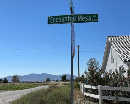 1521 S Enchanted Mesa Street, Pahrump