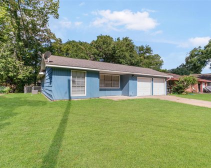 250 N Shanks Street, Clute